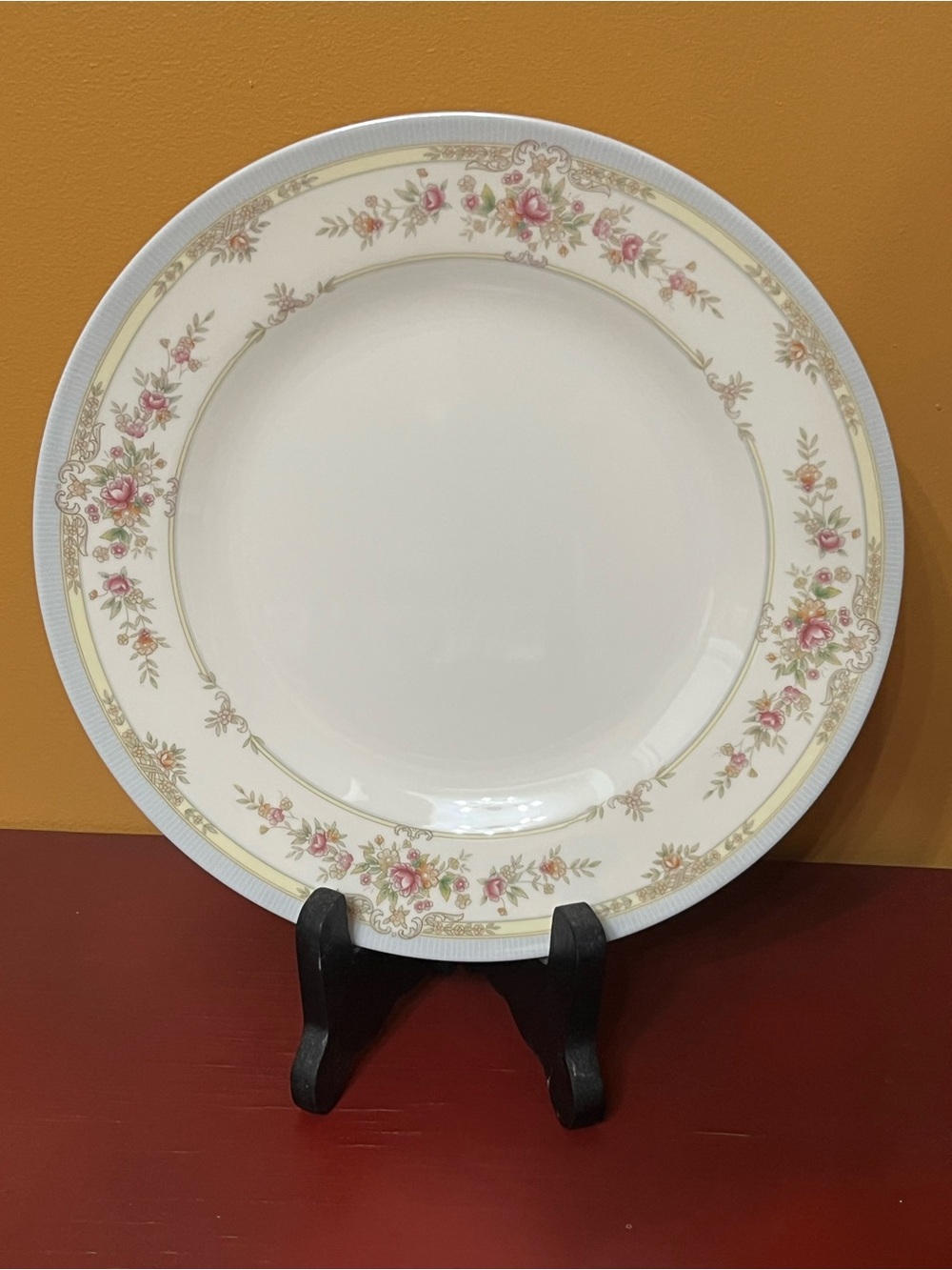 Vintage Vanda 9” Melamine Dinner Plate with Pink Floral and Gold Trim x6